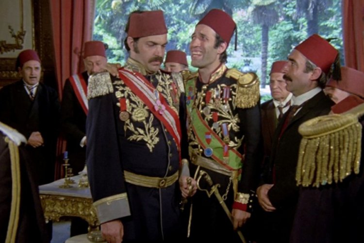 Sunal Ailesi'nden 'Depremde Kemal Sunal'ın evi yıkıldı' iddialarına yanıt