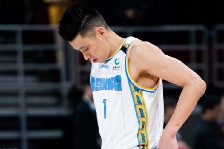 Yıldız basketbolcudan corona vir&uuml;s&uuml; isyanı