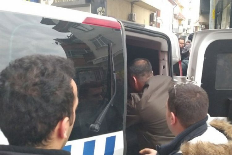 Kurusıkı tabanca ile kuyumcuyu soymaya kalkıştı