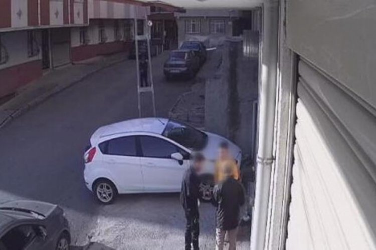 Sokak ortasında uyuşturucu satışı!