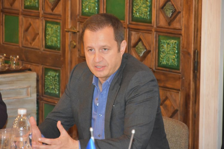 &Ouml;zkayan: "Hedefimiz d&uuml;nyanın d&ouml;rt bir yanına milli lazer teknolojilerimizi ihra&ccedil; etmek"