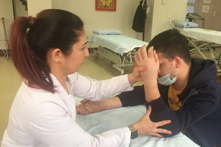 &Ccedil;ift kol nakilli Yusuf'un duyu eğitimleri başladı