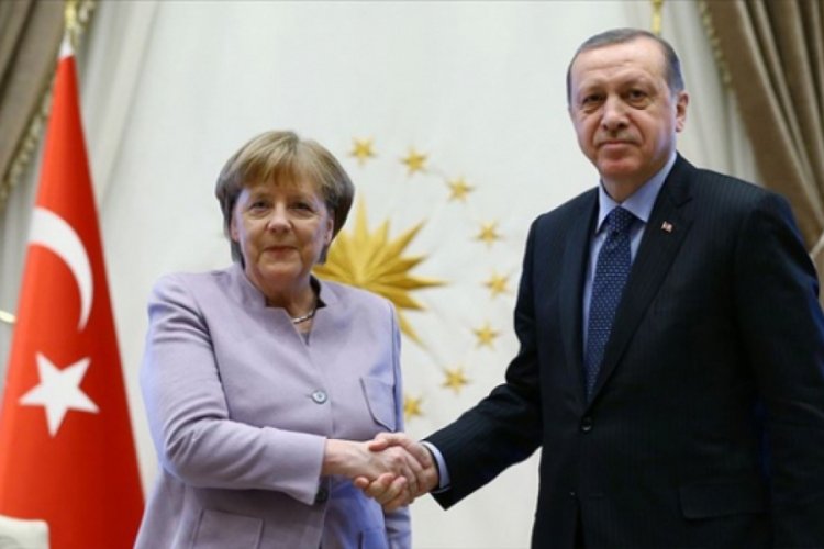 Cumhurbaşkanı Erdoğan ile Merkel g&ouml;r&uuml;şt&uuml;