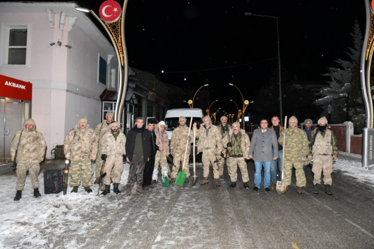 G&uuml;venlik korucuları &ccedil;ığ b&ouml;lgesine g&ouml;nderildi