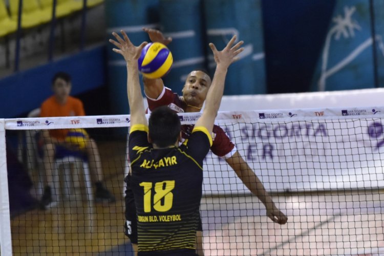 İneg&ouml;l Belediyespor, Sorgun Belediyespor'a 3-1 mağlup