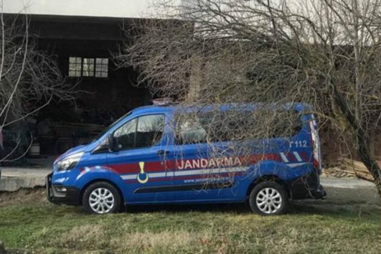 Garajında &ouml;l&uuml; olarak bulundu!