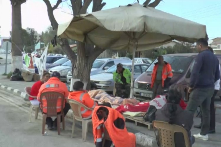 Eski havalimanı &ccedil;alışanları &ouml;l&uuml;m orucuna başladı