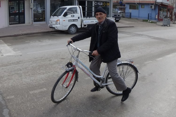 Bursa'da 40 yıldır doktora gitmeyen muhtara Bakanlıktan &ouml;d&uuml;l