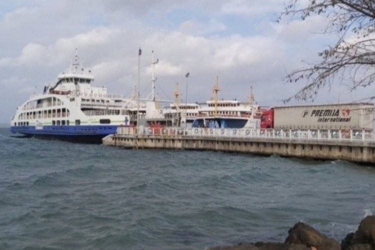&Ccedil;anakkale'de bazı ada seferleri iptal edildi