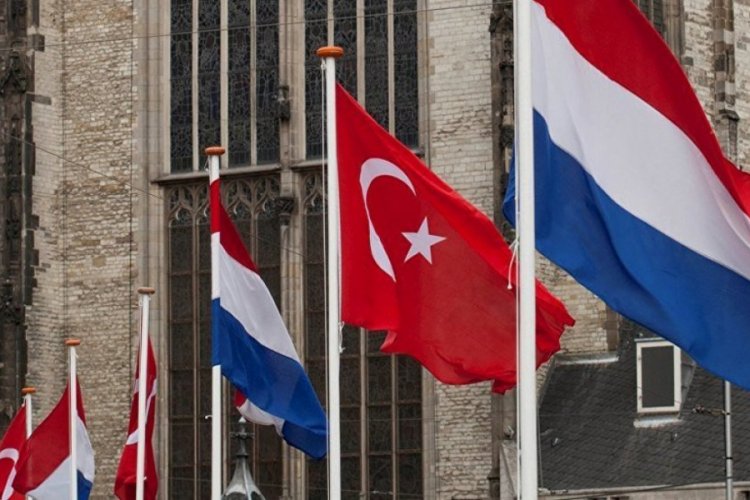 Hollanda'dan T&uuml;rk vatandaşları i&ccedil;in uyum sınavı zorunlulu