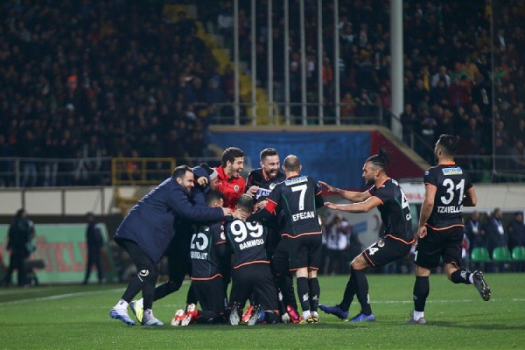 Alanyaspor r&ouml;vanş i&ccedil;in avantaj sağladı
