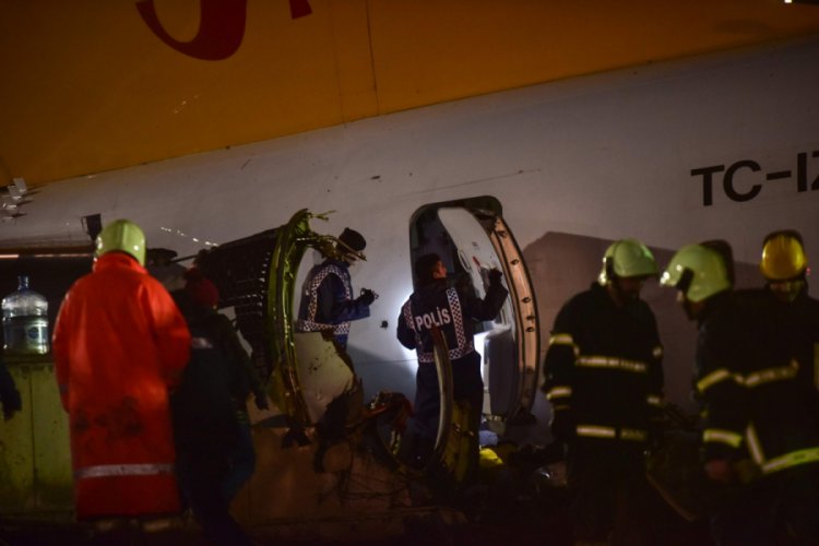 Kule ile pilotlar arasında dikkat &ccedil;eken r&uuml;zgar konuşması