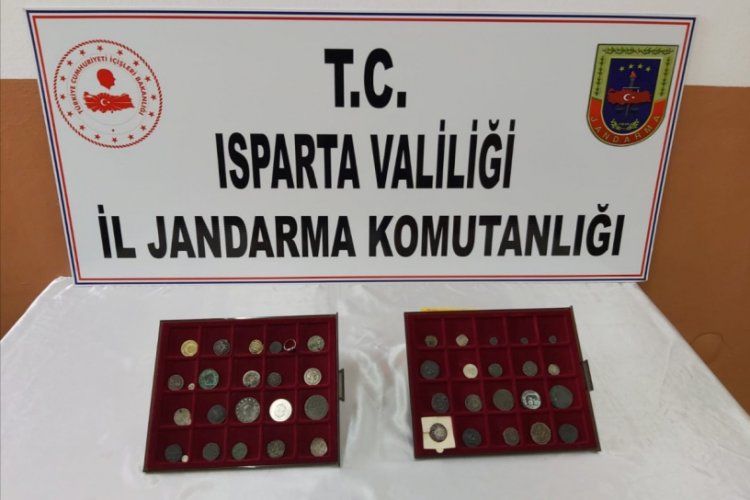 44 par&ccedil;a tarihi eser ele ge&ccedil;irildi