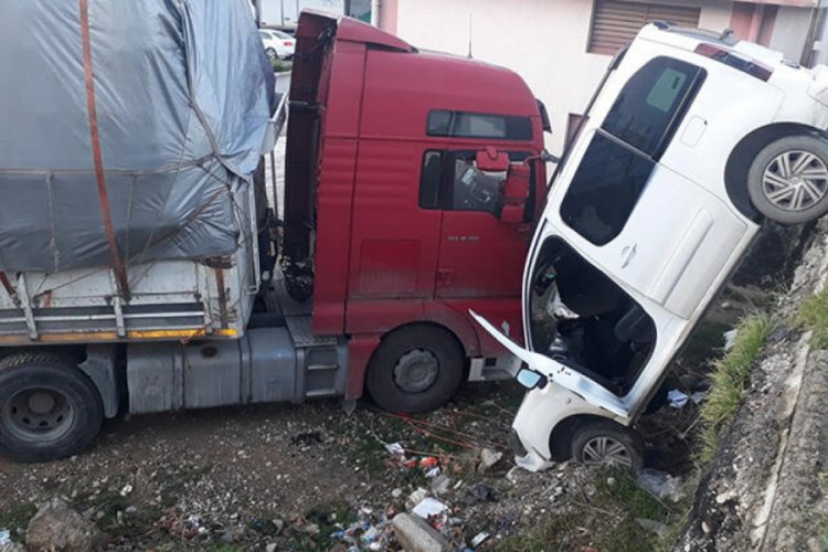 Ayağına kramp giren s&uuml;r&uuml;c&uuml; &ouml;l&uuml;mden d&ouml;nd&uuml;