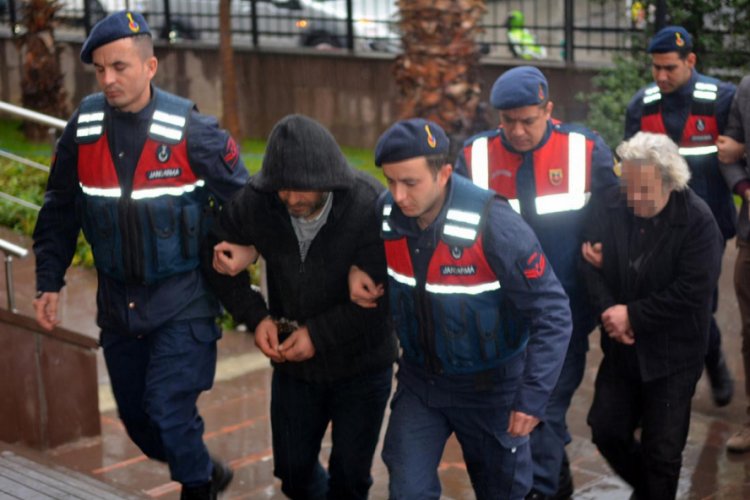 Manisa'da 'renkli re&ccedil;ete' operasyonunda 11 zanlı adliyede