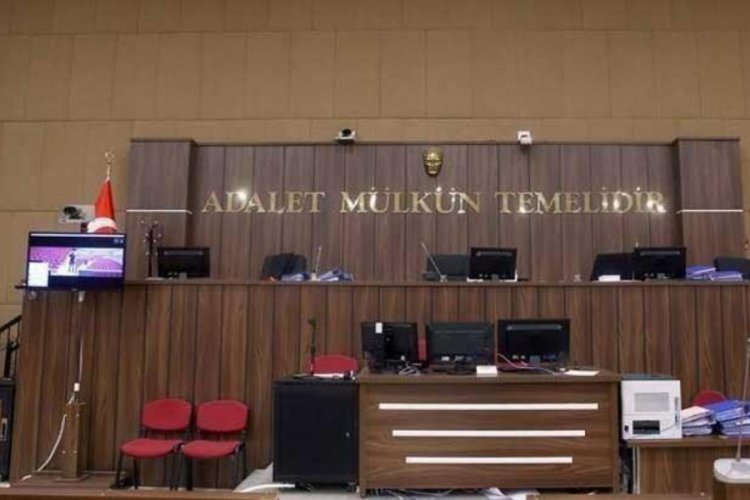 &Ouml;z &ccedil;ocukları dahil 4 kişiyi &ouml;ld&uuml;ren sanık hakim karşısında