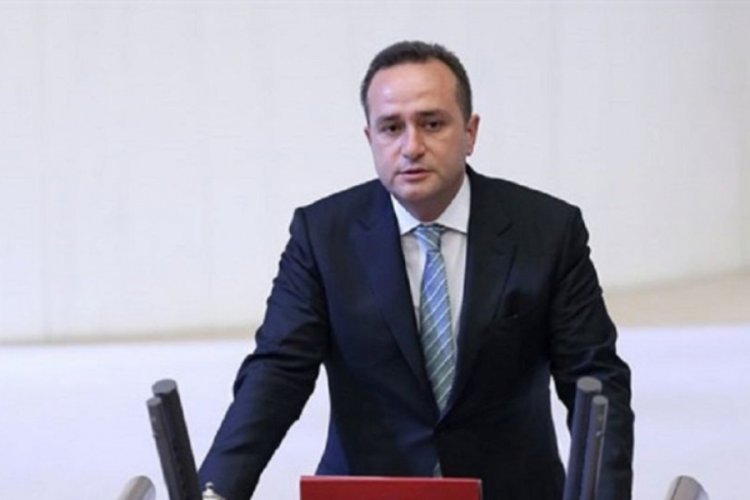 "Bu &uuml;lke g&ouml;&ccedil;&uuml;k altından 'Başım a&ccedil;ık, beni &ccedil;ıkarmayın' diyenlerin imanıyla korunuyor"