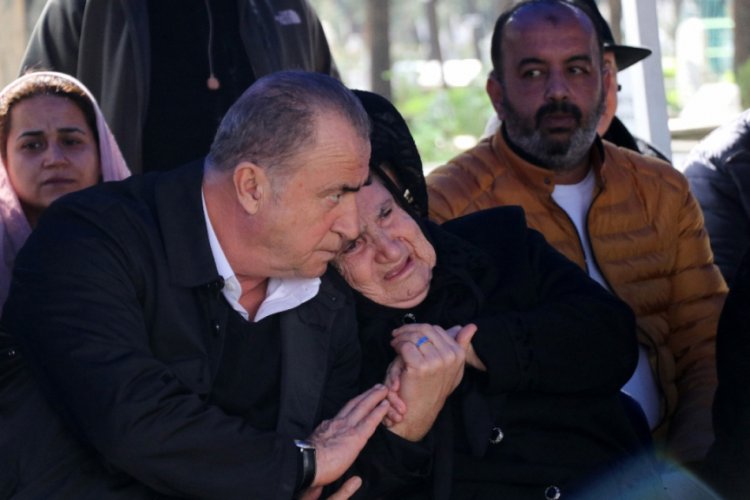 Fatih Terim ve annesinin g&ouml;zyaşları