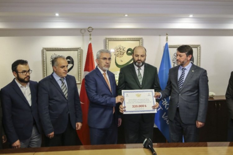 Depremzedeler i&ccedil;in 320 bin TL toplandı