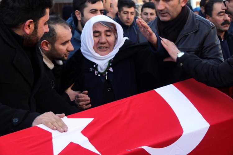 &Ccedil;ığ felaketinde hayatını kaybeden 6 kişiye ağlatan veda