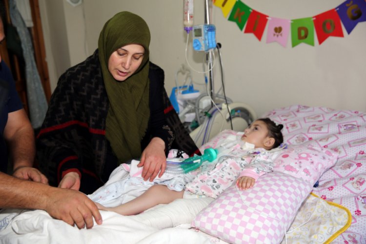 Minik Halime, teşhisi konulamayan hastalıkla savaşıyor