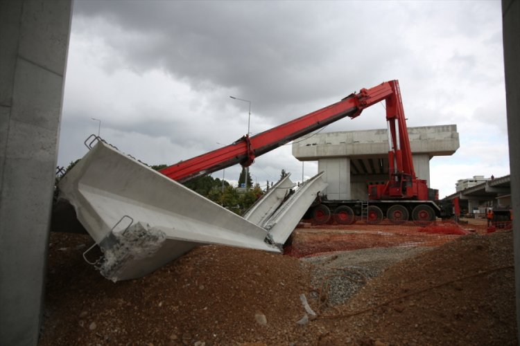 40 tonluk beton blok vincin &uuml;zerine d&uuml;şt&uuml;