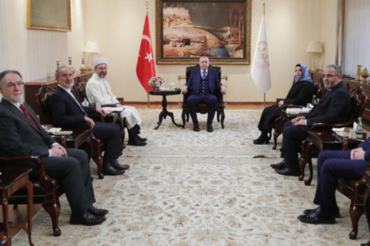 Erdoğan'dan Diyanet İşleri Başkanlığı'nı ziyaret
