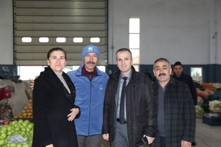 Amasya'da pazarcılara hırka ve bere dağıtıldı