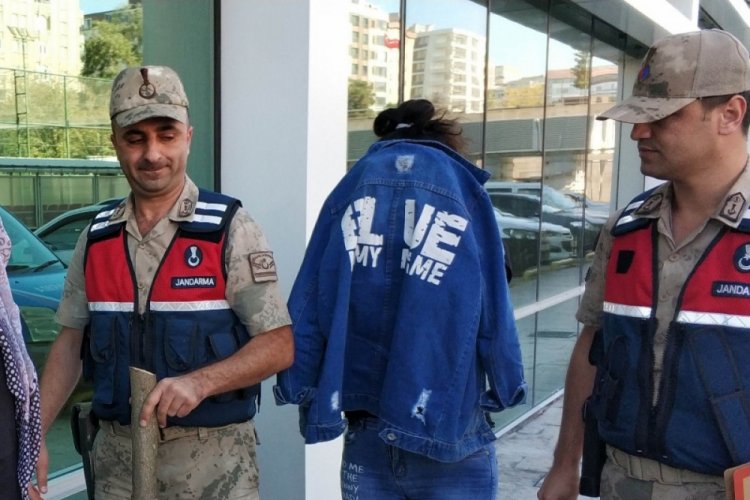 Amcasını &ouml;ld&uuml;ren gen&ccedil; kıza 15 yıl hapis
