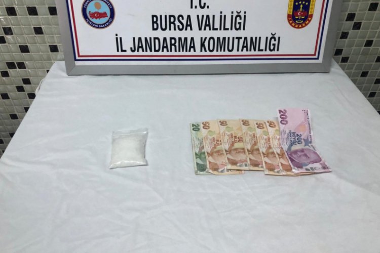 Bursa'da kovalamaca sonucu yakalanan uyuşturucu satıcısı cezaevinde
