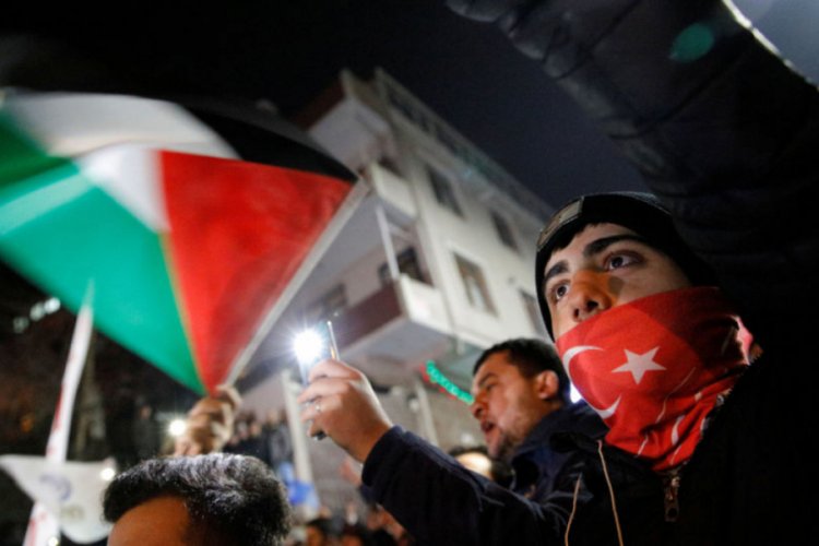 Saadet Partisi'nden 'B&uuml;y&uuml;k Kud&uuml;s Mitingi'