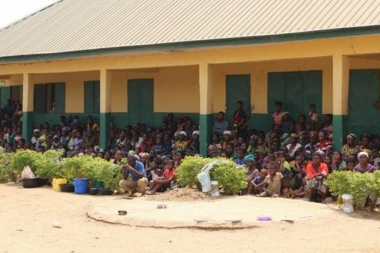 Annelerden tecav&uuml;ze karşı &ouml;nlem: Memelerini dağlıyorlar