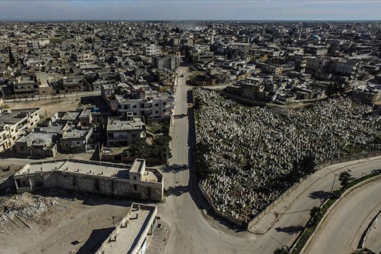 Esed rejimi ve destek&ccedil;ileri Serakib il&ccedil;esinde 170 bin sivili evsiz bıraktı