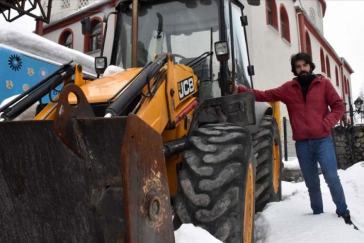 &Ccedil;ığ altındaki 5 kişiyi kurtaran kep&ccedil;e operat&ouml;r&uuml; Harun Ayhan o anları anlattı