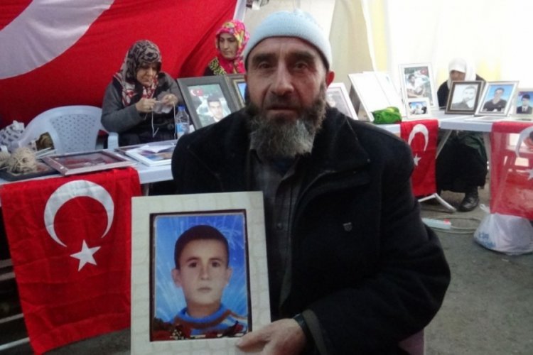 HDP &ouml;n&uuml;ndeki direniş b&uuml;y&uuml;yor