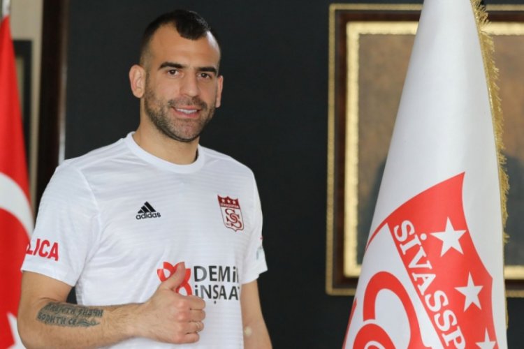 Sivasspor'da Skuletic'in parmağı kırıldı