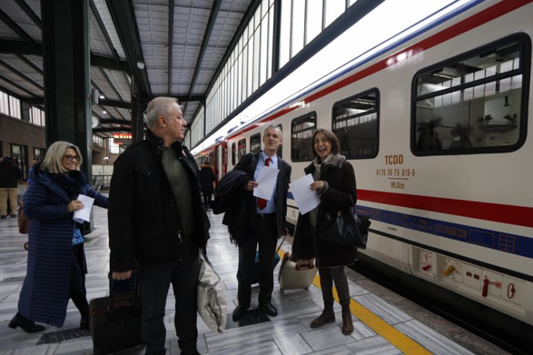 'Turistik Doğu Ekspresi' Ankara'dan yola &ccedil;ıktı