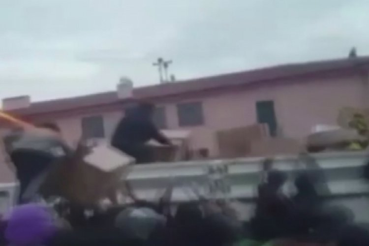 Depremzedelere yardım kolileri fırlatılarak dağıtma provokasyonuna g&ouml;zaltı!