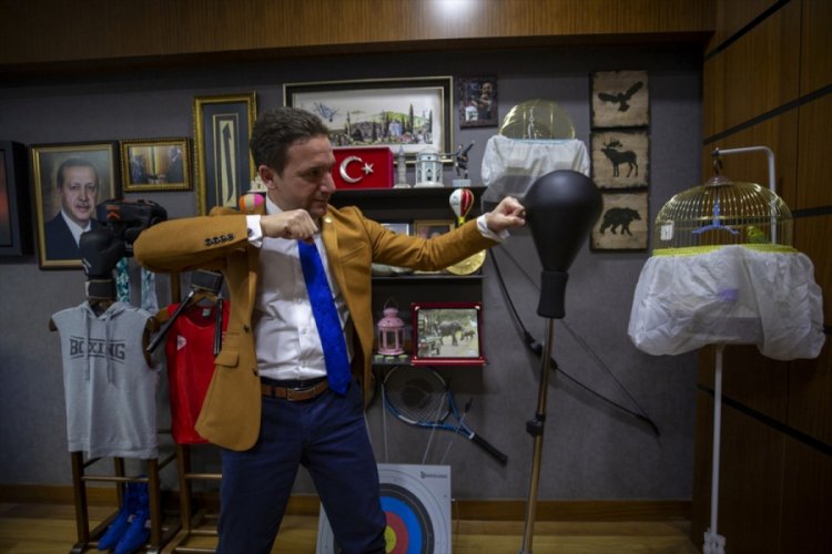 Bursa&nbsp;Milletvekili'nden stres atmak isteyenlere boks tavsiyesi