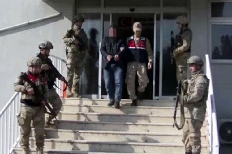 PKK'lı ter&ouml;ristlere ila&ccedil; g&ouml;nderiyordu... Tutuklandı