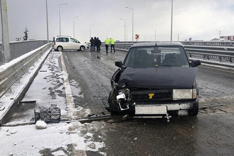 Sakarya'da zincirleme kaza! 9 ara&ccedil; birbirine girdi