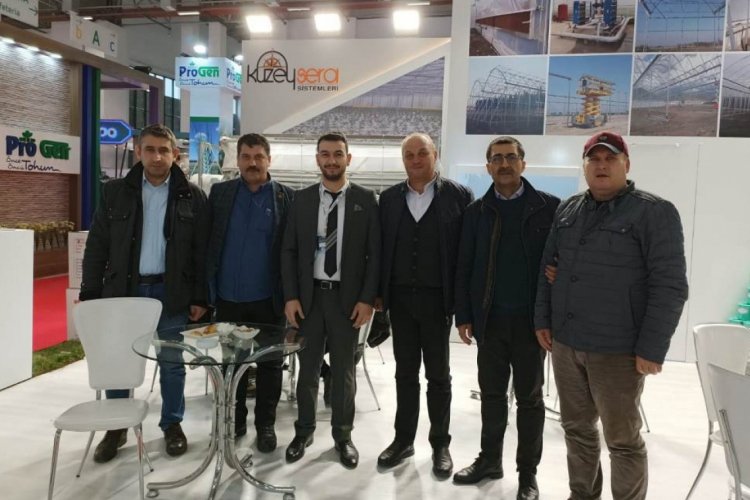 Bursalı &ccedil;ift&ccedil;iler d&uuml;nyayı takip ediyor