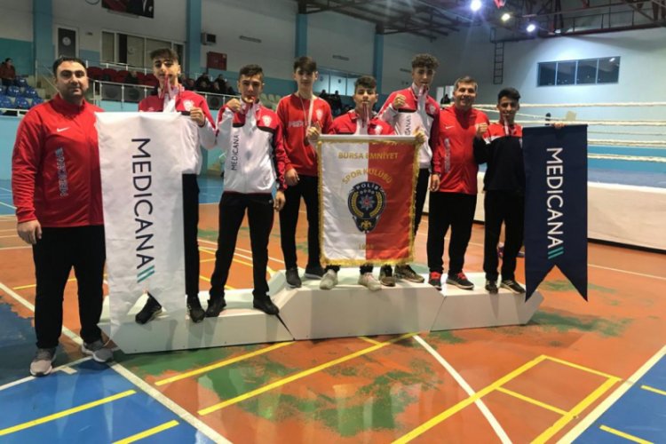Bursa Emniyet Spor Kul&uuml;b&uuml;'nden altın Madalya