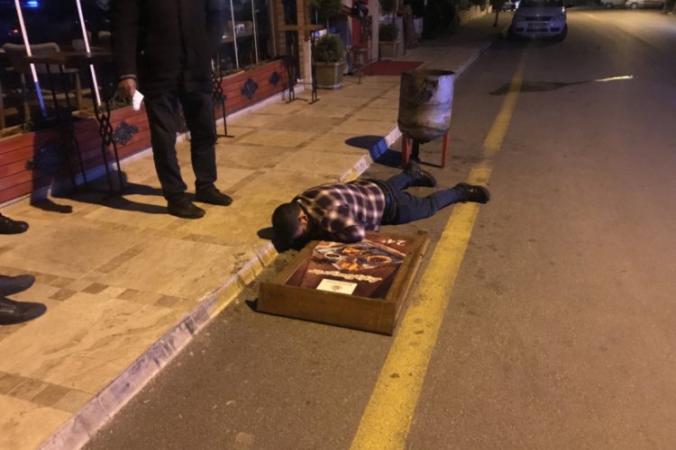 Alkol komasına girip hastanelik oldu