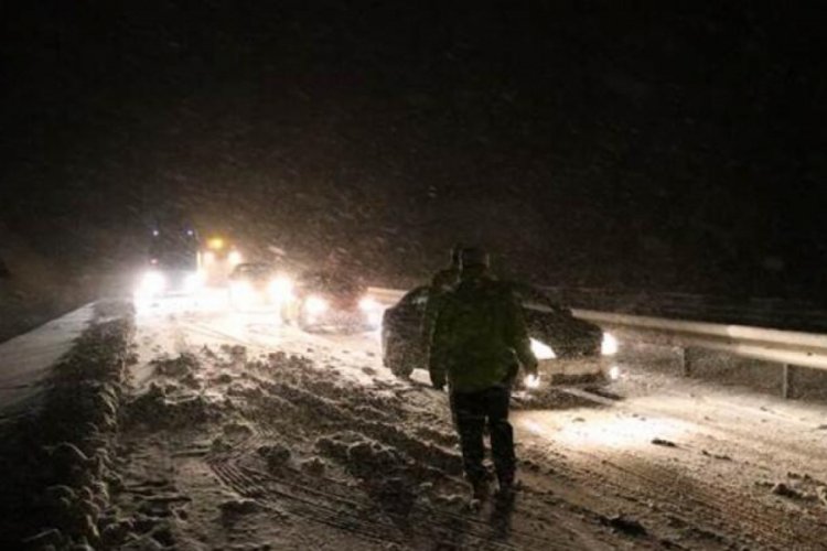 '13 kişi donarak &ouml;ld&uuml;' ihbarı! Valilik a&ccedil;ıklama yaptı