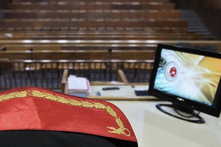 Bursa'da &ouml;devini evde unutan &ouml;ğrencisini d&ouml;ven &ouml;ğretmene hapis