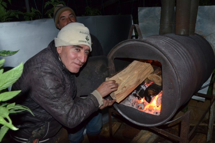 Antalyalı &ccedil;ift&ccedil;iler zirai don n&ouml;betinde