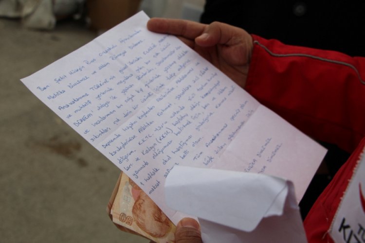 Deprem b&ouml;lgesine 'Yavru Vatan'dan duygulandıran mektup