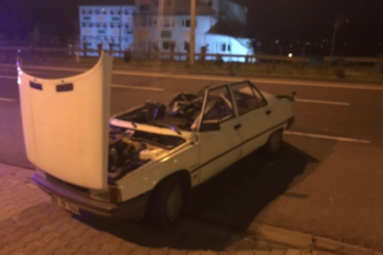 Bu otomobilden burnu bile kanamadan kurtuldu