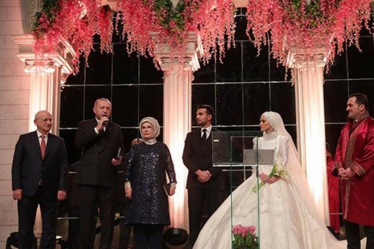 Cumhurbaşkanı Erdoğan, nikah şahidi oldu